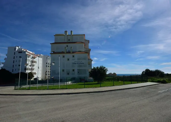 Spectacular Mar A Vista *